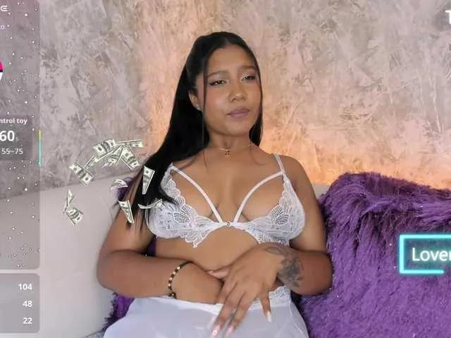 AdaraMills on BongaCams