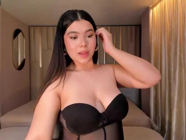 Freechat CandaseRussell on BongaCams