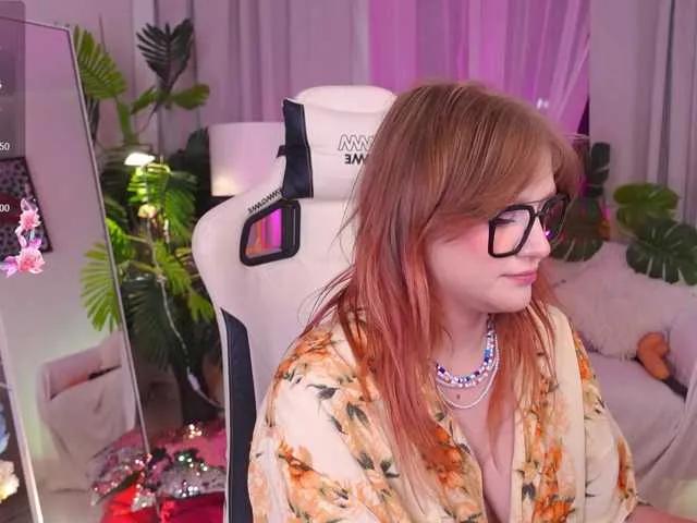 CrazyWine on BongaCams