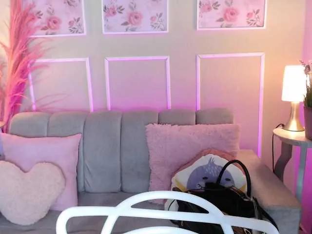 Freechat CurlyDani on BongaCams
