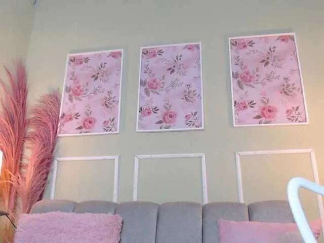 BongaCams CurlyDani is Freechat CurlyDani — I get turned on by sensual touches, slow striptease, teasing with my fingers, and sharing real pleasure. I love how my curls and smile drive your desire even higher.