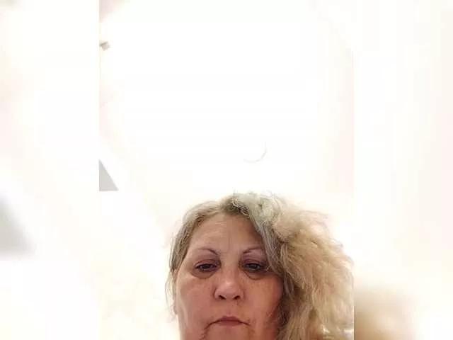 DivineBlond on BongaCams