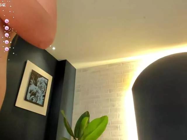 Freechat EllaClark on BongaCams