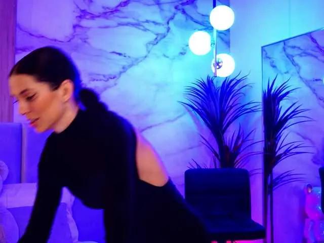 EllyLynn on BongaCams