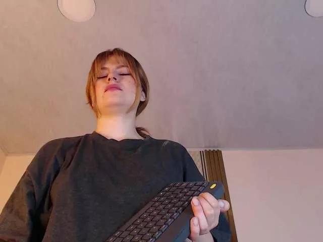 Emma-Blonde on BongaCams