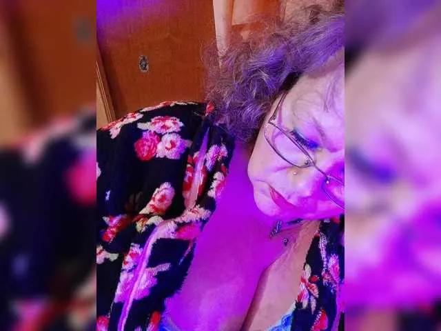 EmpressLady on BongaCams