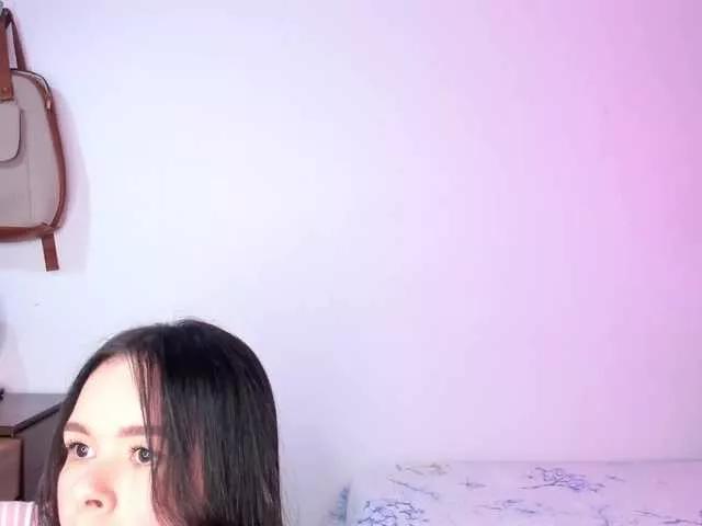 erika18love on BongaCams