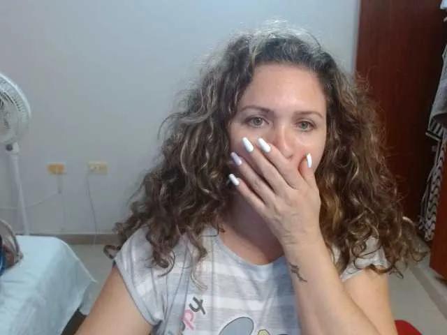 Freechat helenca1980 on BongaCams