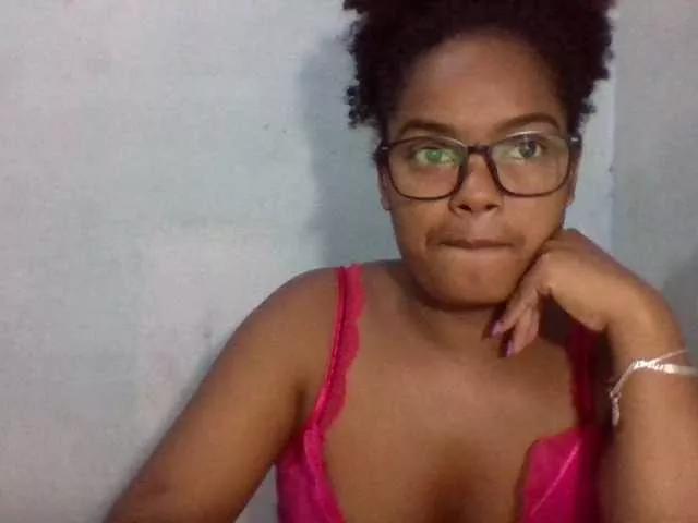 Imanoellah on BongaCams