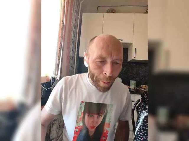 Innokentiy449 on BongaCams