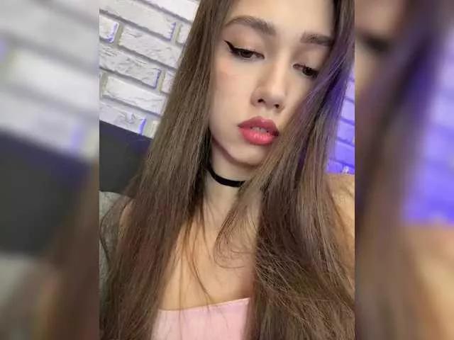 Jade8887 on BongaCams