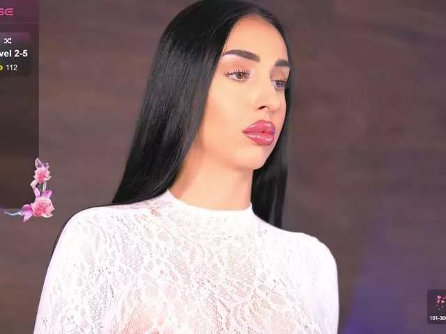 Freechat KairaAndrews on BongaCams