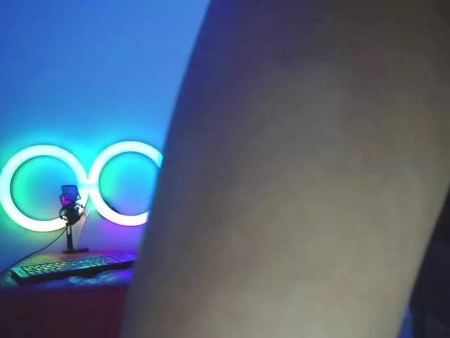 Freechat Kloe-Lopez on BongaCams