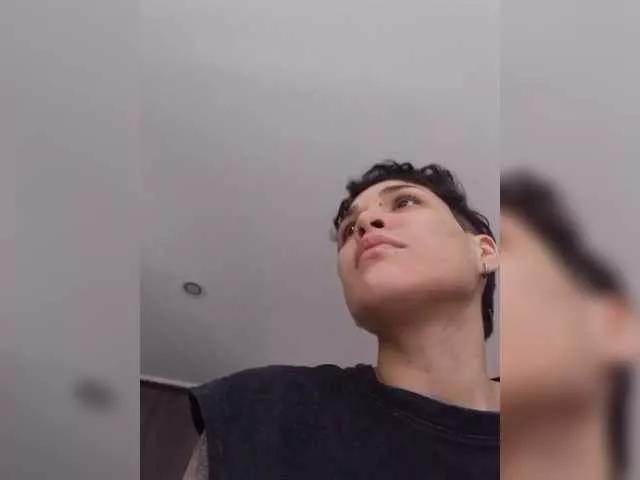 Freechat LauraR on BongaCams