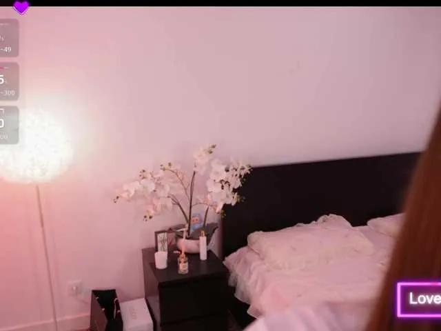 LilyColins on BongaCams