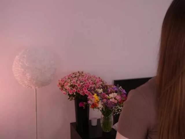 LilyColins on BongaCams