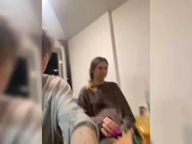 LinaTwins on BongaCams