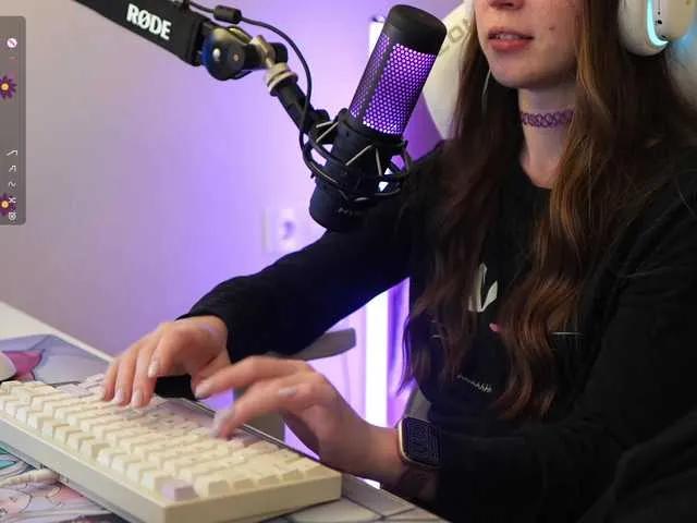 lollipop-o on BongaCams