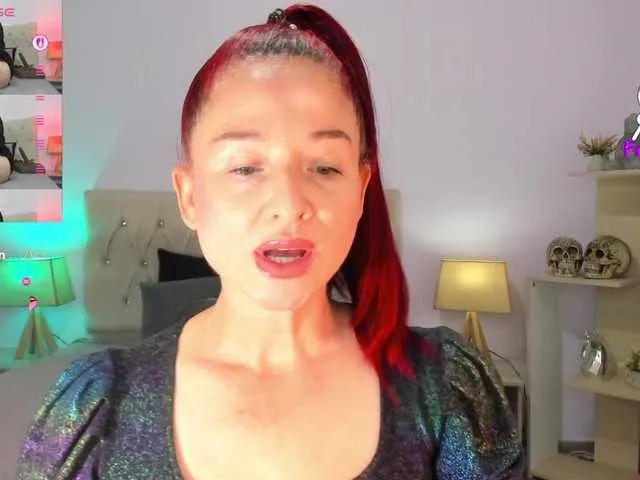 lucy-hott on BongaCams