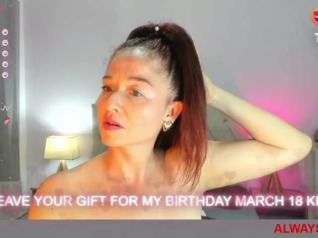 lucy-hott on BongaCams