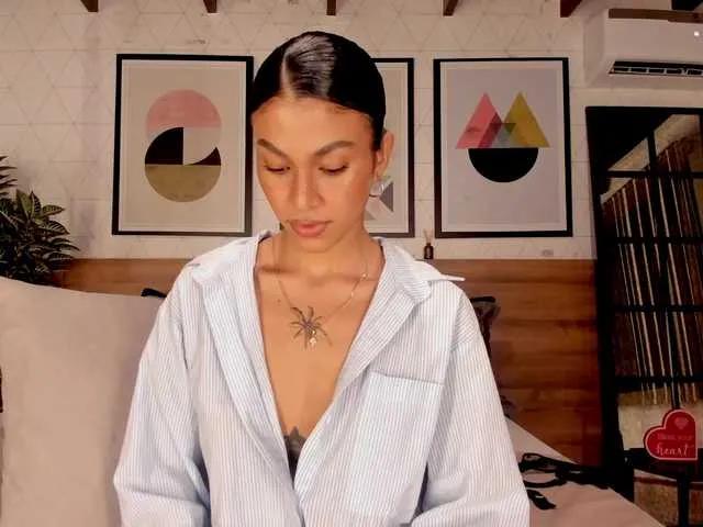 LunaRuso on BongaCams