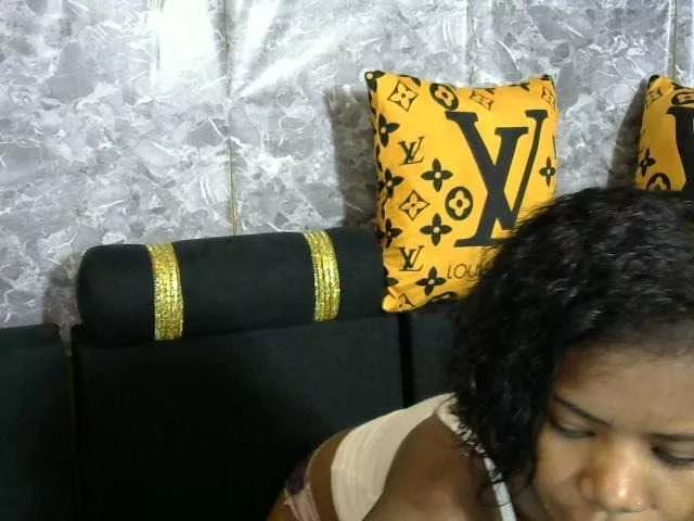 Maha19x on BongaCams