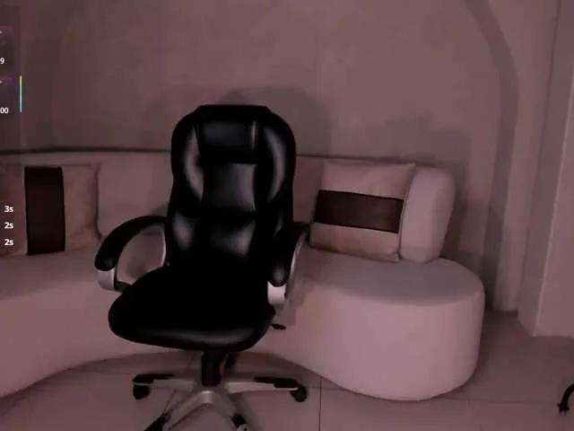 Freechat MilaLawrence on BongaCams