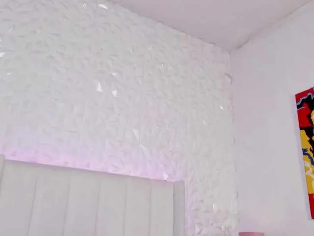 Freechat Miranda-Rogers on BongaCams