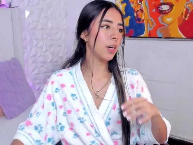 Freechat Miranda-Rogers on BongaCams