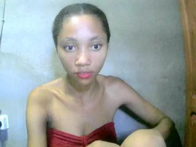 Monicaxa on BongaCams