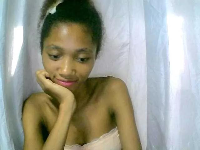 Monicaxa on BongaCams