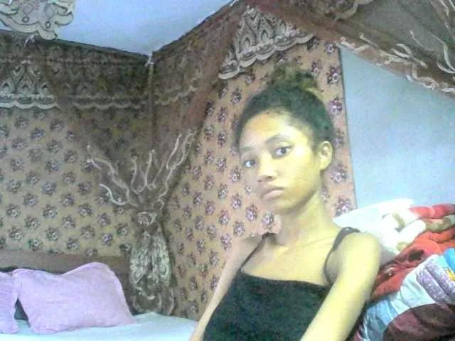 Monicaxa on BongaCams