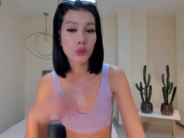 NiaSalvatore on BongaCams