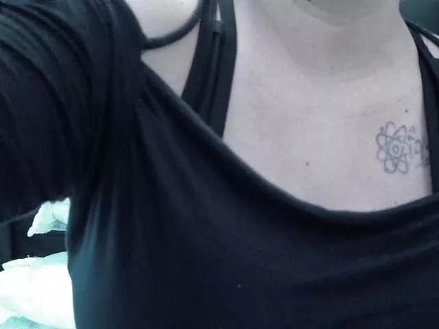 playfulcurvy on BongaCams