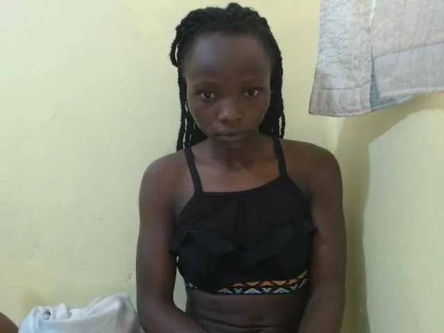 Prettyebony2 on BongaCams
