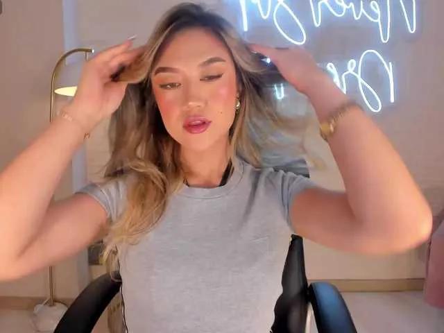 Freechat RebeccaHudson on BongaCams