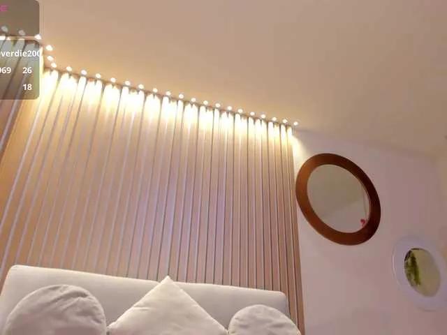 Freechat RebeccaHudson on BongaCams