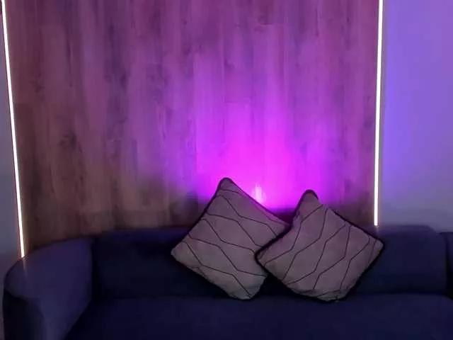 Freechat RoseFerrera on BongaCams