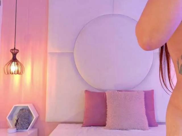 roxana-mill on BongaCams