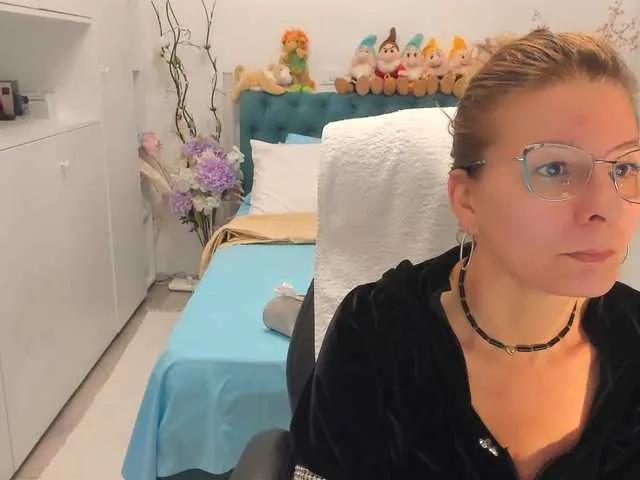 SalomeJade on BongaCams