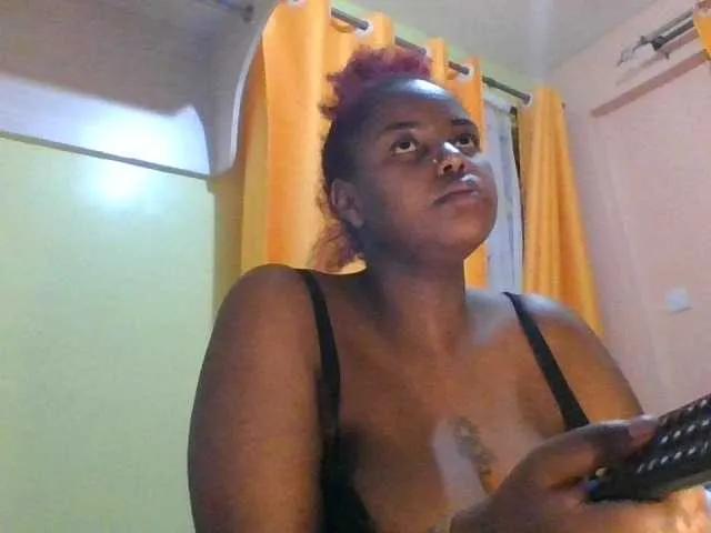 Freechat sauccyspoilage on BongaCams