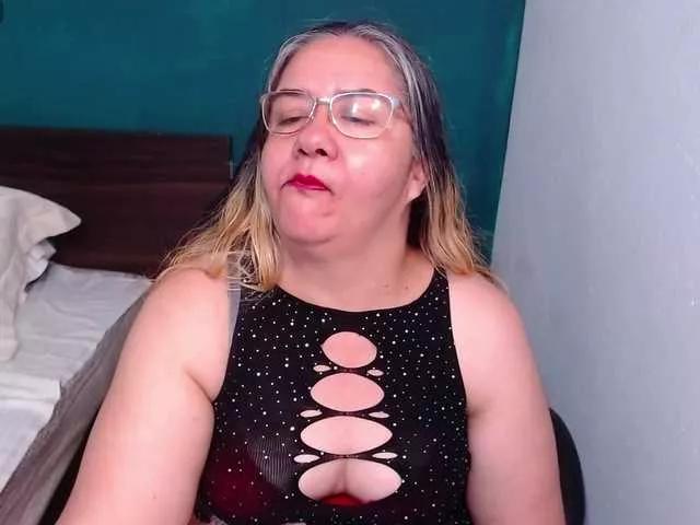 scarlett-dubois on BongaCams