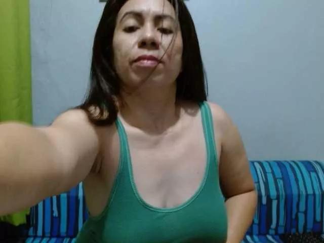 Freechat Scarletteb on BongaCams