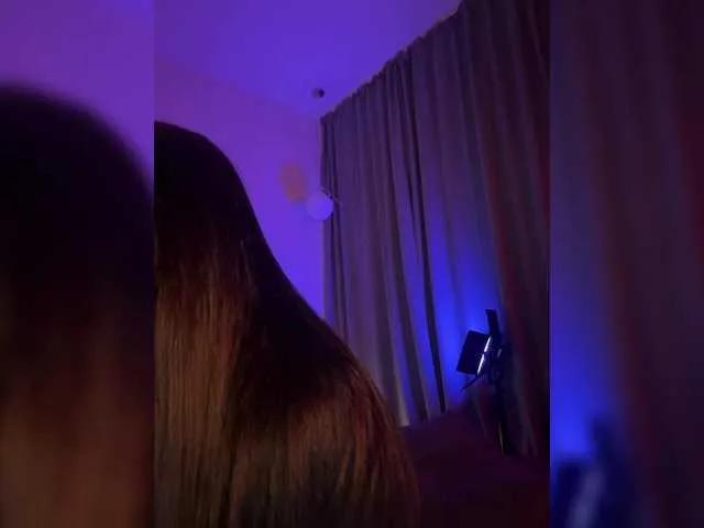 WhoreMira on BongaCams