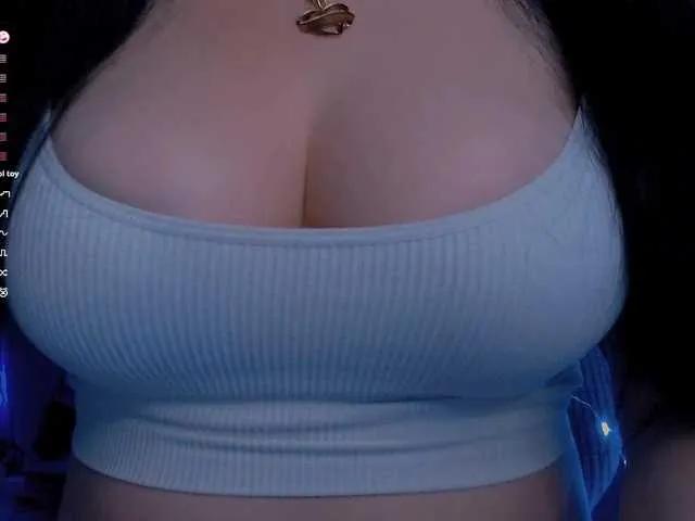 Freechat xcrystalxx on BongaCams