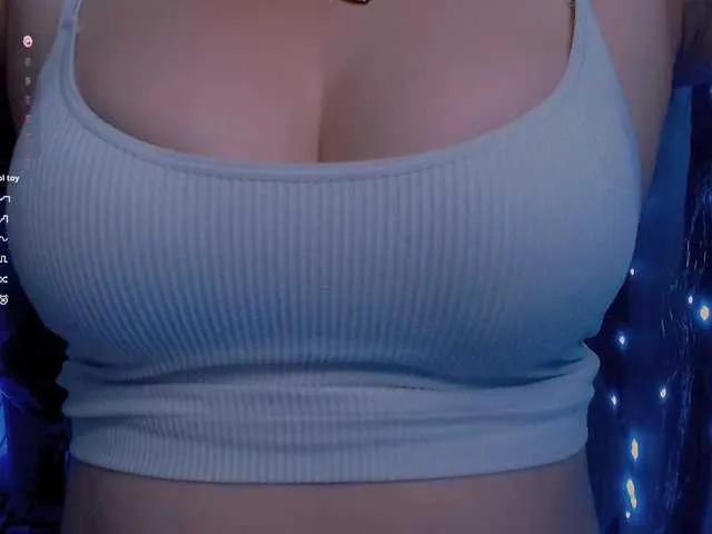 Freechat xcrystalxx on BongaCams