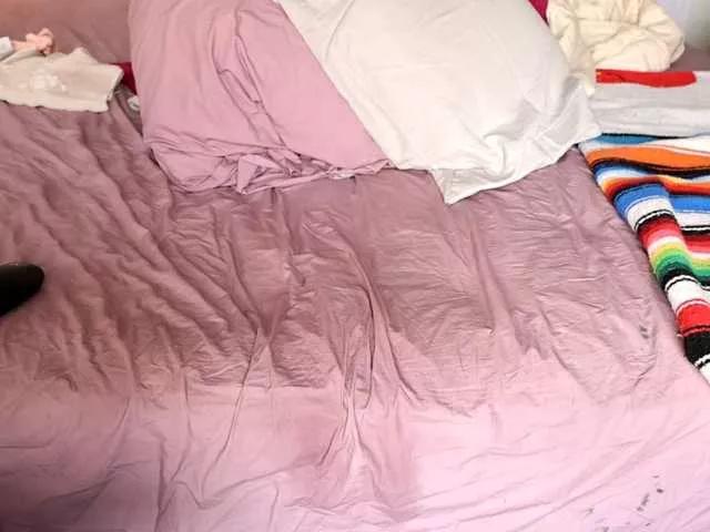 XxpixeyxX on BongaCams