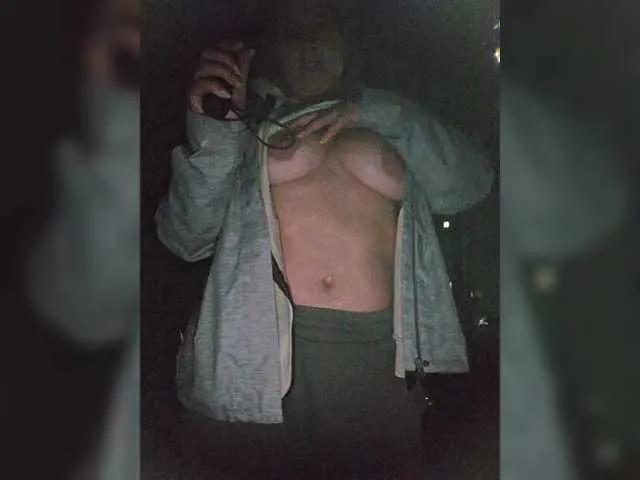 Freechat YourWitcher on BongaCams