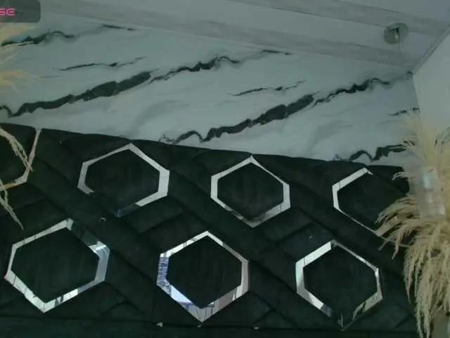 zoe-johnson on BongaCams