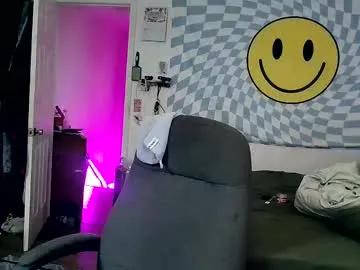 21yearsy0ung9icheshung on Chaturbate